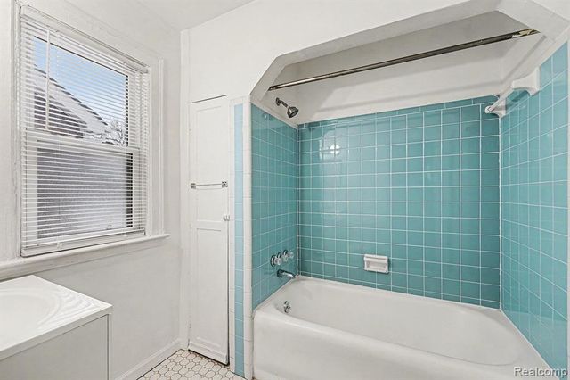 15782 Ardmore Street, Detroit, MI 48227