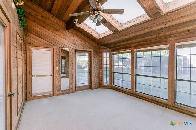 102 Tracy Lane, Victoria, TX 77904