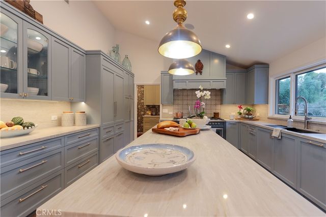 2533 Palos Verdes Drive North, Rolling Hills Estates, CA 90274