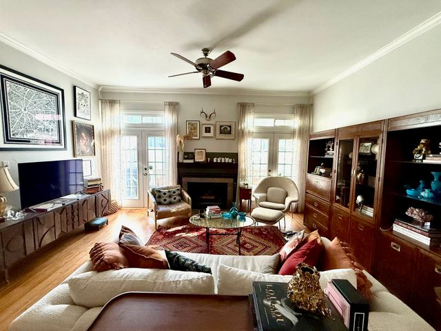 4424 Holland Avenue 305, Dallas, TX 75219