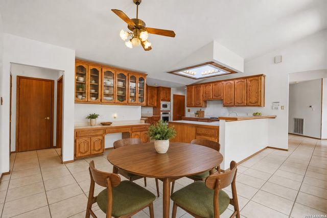 5918 BROOK FLS, Windcrest, TX 78239