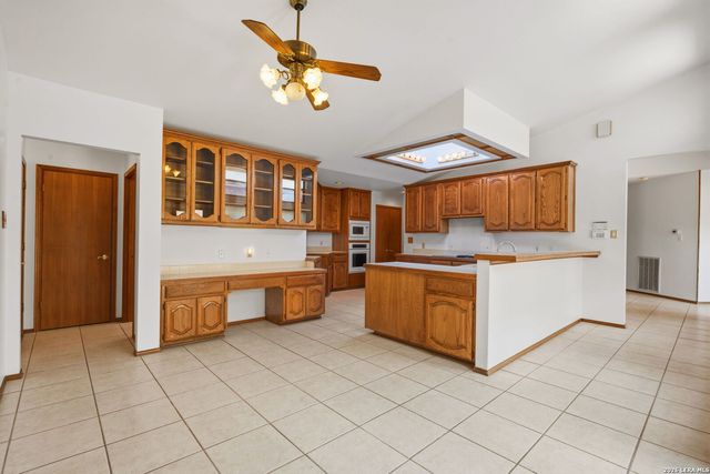 5918 BROOK FLS, Windcrest, TX 78239