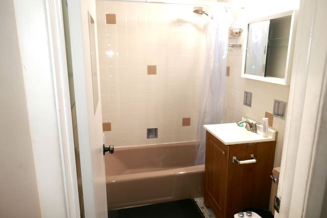 828 N Austin Boulevard 3SW, Oak Park, IL 60302