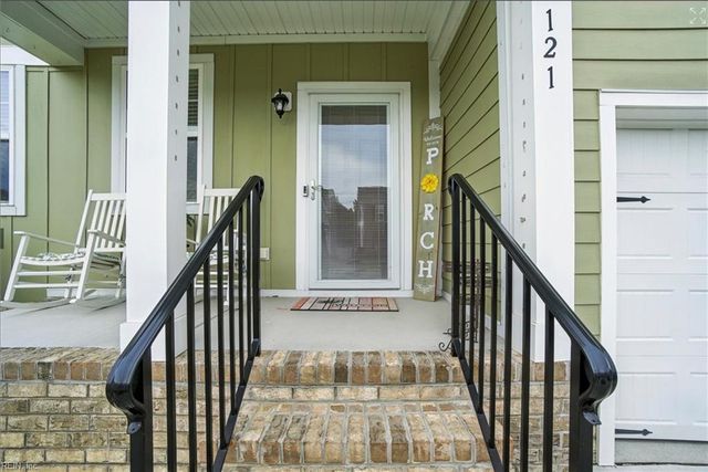 121 Meadows Landing LN, Suffolk, VA 23434