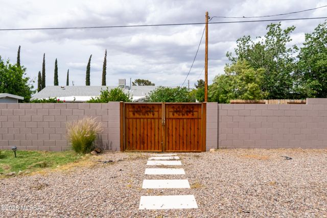 134 W George Truit Street, Corona De Tucson, AZ 85641