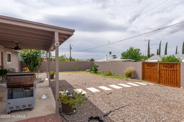 134 W George Truit Street, Corona De Tucson, AZ 85641