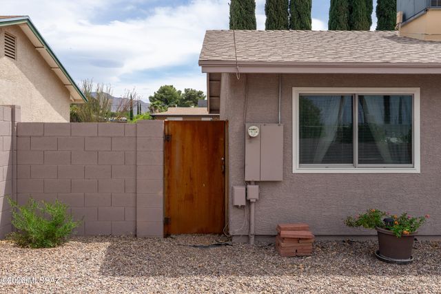 134 W George Truit Street, Corona De Tucson, AZ 85641