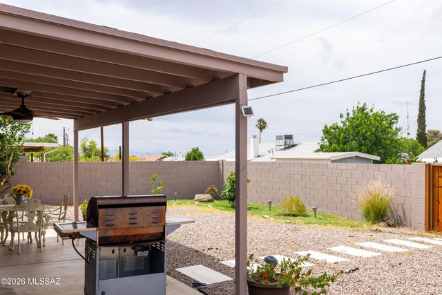 134 W George Truit Street, Corona De Tucson, AZ 85641