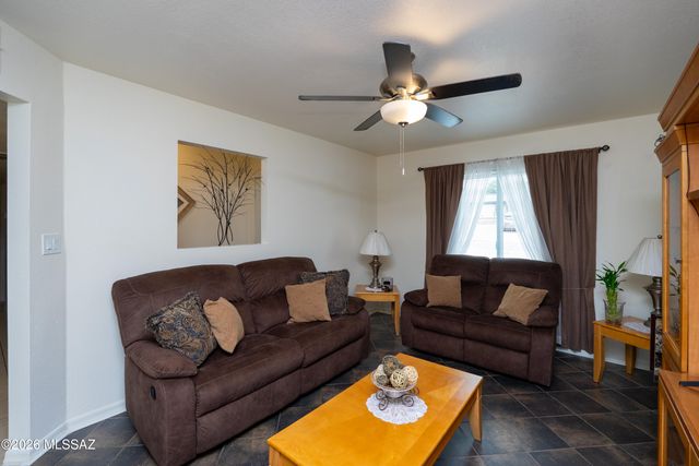 134 W George Truit Street, Corona De Tucson, AZ 85641