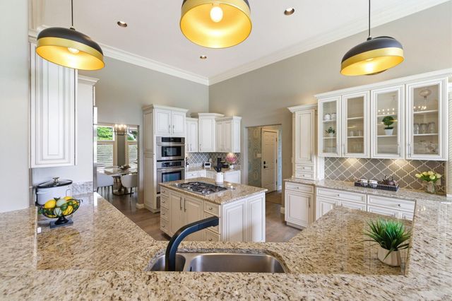 1920 High Mdw S, Niles, MI 49120