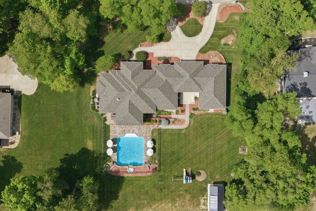 1920 High Mdw S, Niles, MI 49120