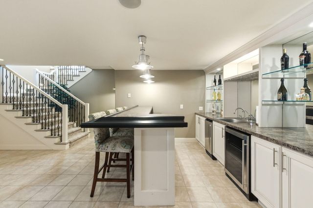 1920 High Mdw S, Niles, MI 49120