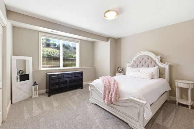 1920 High Mdw S, Niles, MI 49120