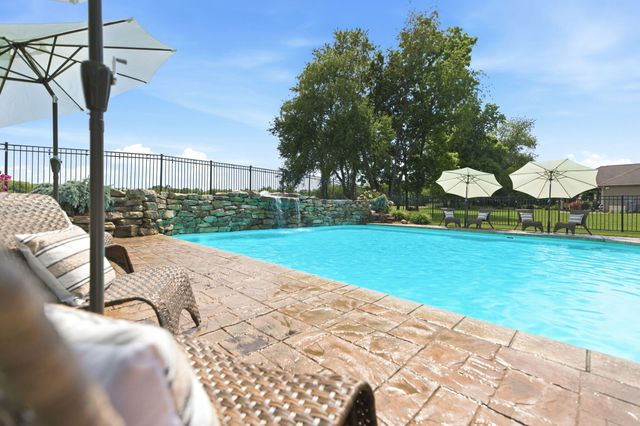 1920 High Mdw S, Niles, MI 49120