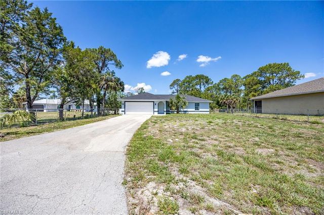 841 8th ST SE, Naples, FL 34117