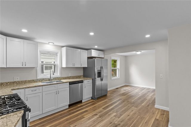 335 Carter Avenue, Pawtucket, RI 02861