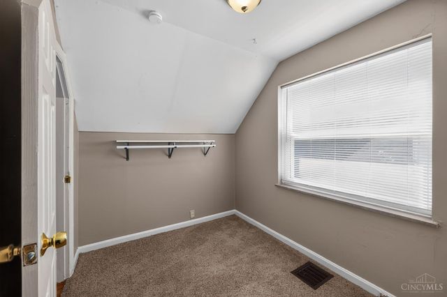 3917 Delhi Avenue, Cincinnati, OH 45204