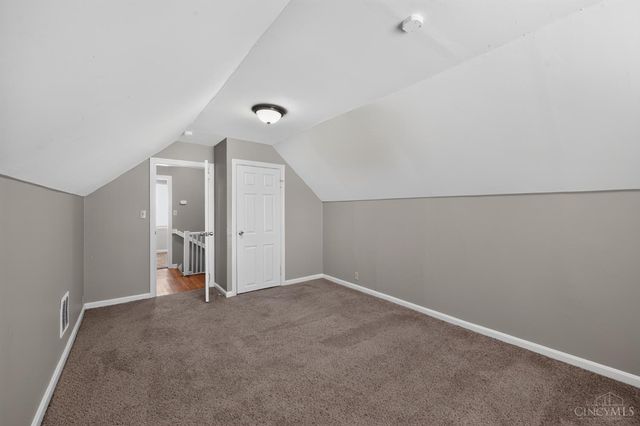 3917 Delhi Avenue, Cincinnati, OH 45204