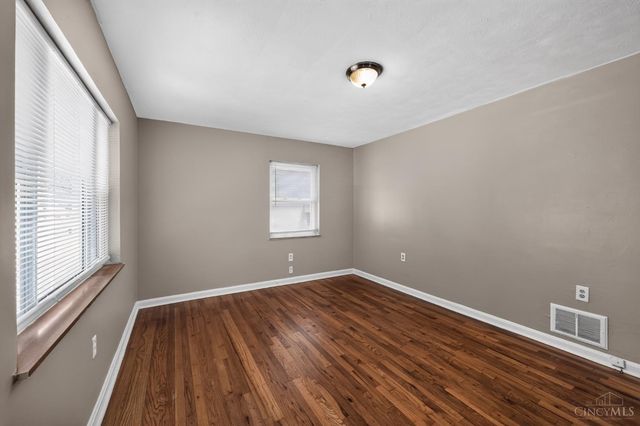3917 Delhi Avenue, Cincinnati, OH 45204