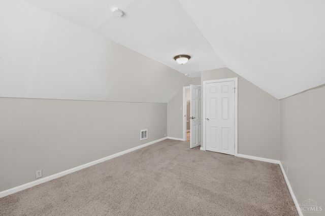3917 Delhi Avenue, Cincinnati, OH 45204