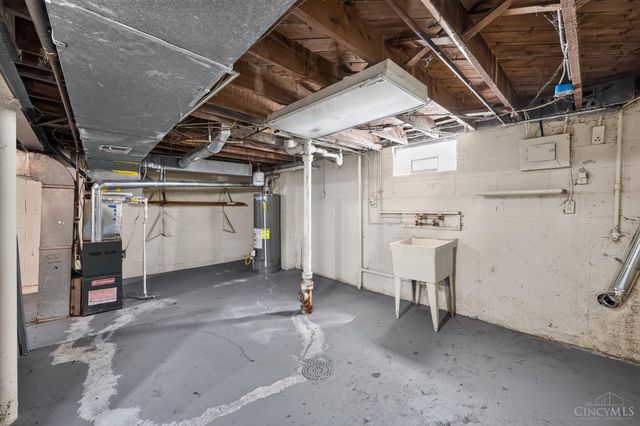 3917 Delhi Avenue, Cincinnati, OH 45204