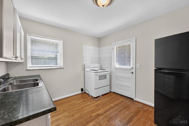 3917 Delhi Avenue, Cincinnati, OH 45204