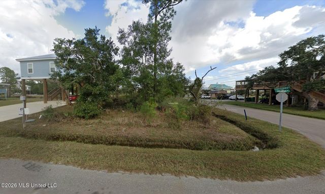 11020 Arkansas Street, Bay Saint Louis, MS 39520