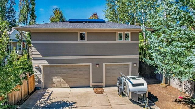 1248 NW Fort Clatsop Street, Bend, OR 97703