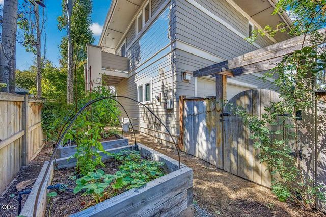 1248 NW Fort Clatsop Street, Bend, OR 97703