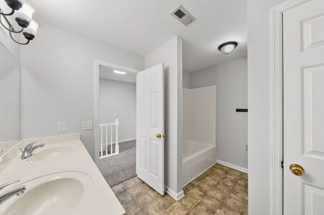 2121 Highway 12 S Unit 3, Ashland City, TN 37015