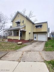 142 N Bridge Street, Struthers, OH 44471