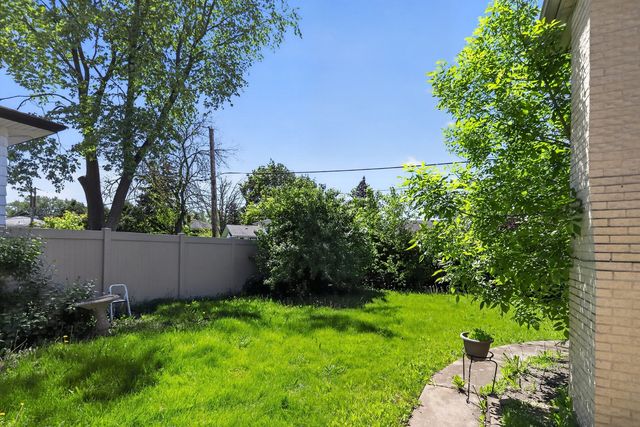 16818 Ellis Avenue, South Holland, IL 60473