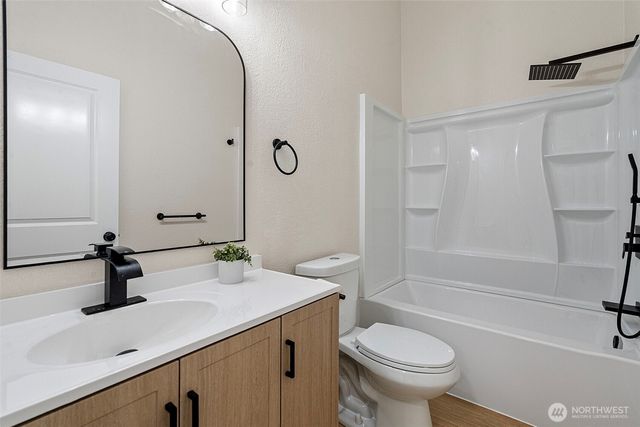 308 295th Street S, Roy, WA 98580