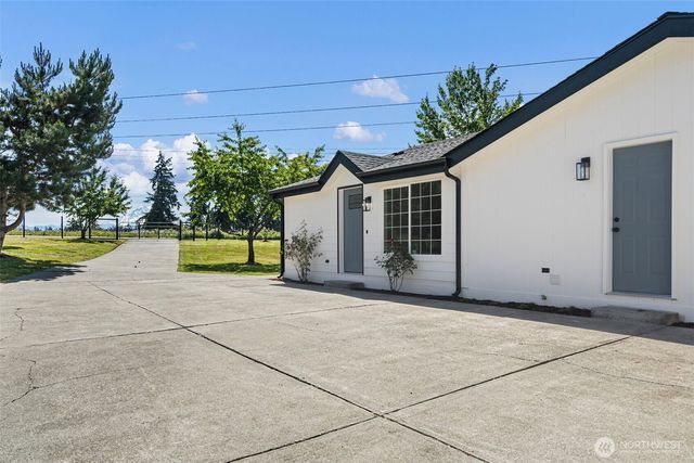 308 295th Street S, Roy, WA 98580