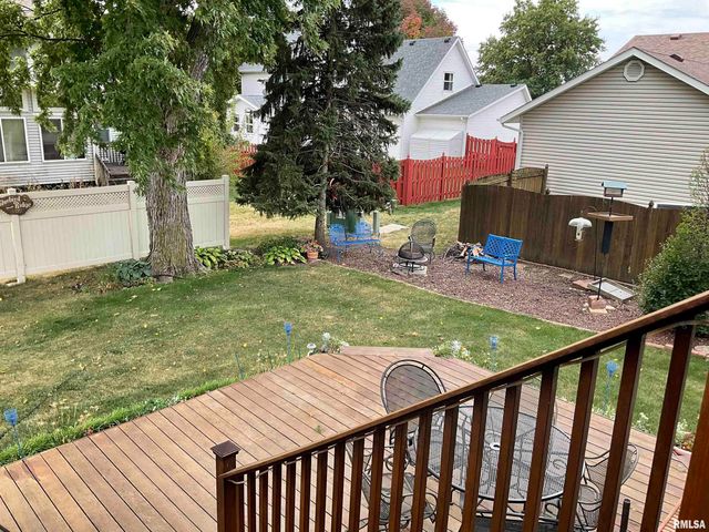 809 W SPRING Street, Eldridge, IA 52748