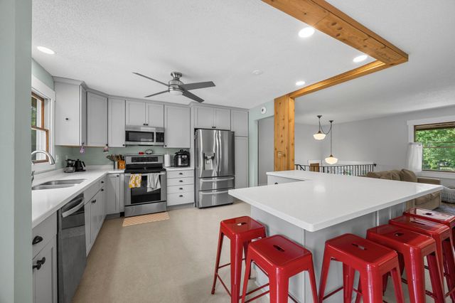 1373 Pine View Trail, Houlton, WI 54082