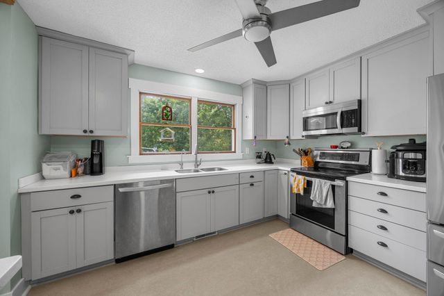 1373 Pine View Trail, Houlton, WI 54082