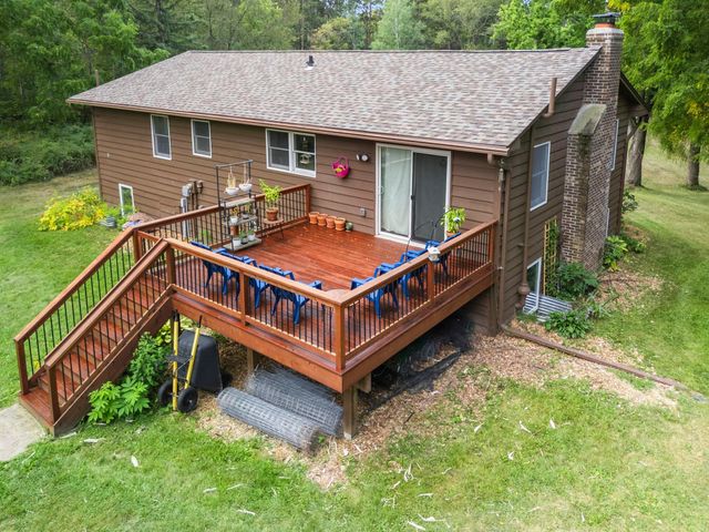 1373 Pine View Trail, Houlton, WI 54082