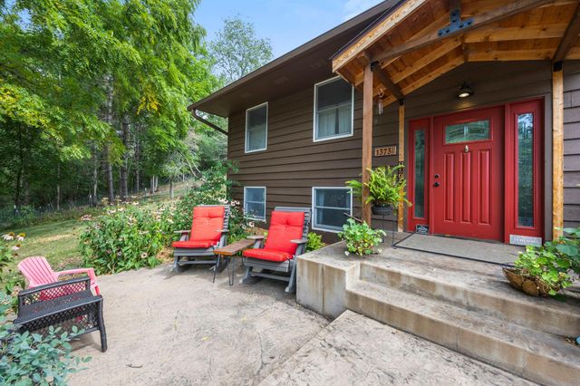 1373 Pine View Trail, Houlton, WI 54082