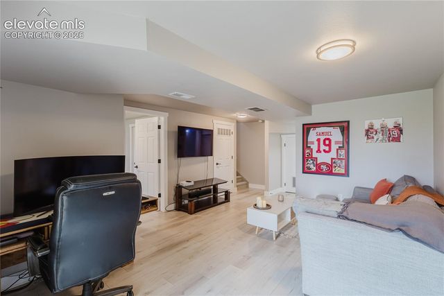 372 Mission Hill Way, Colorado Springs, CO 80921