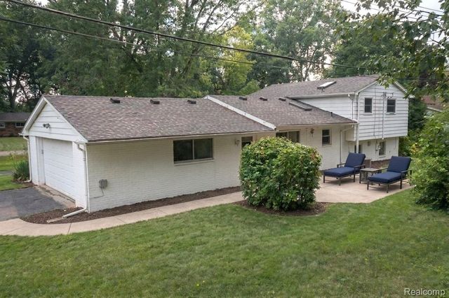 2720 Merelus Drive, Waterford Charter Township, MI 48329