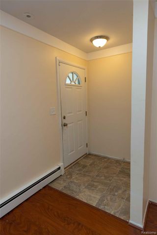 2720 Merelus Drive, Waterford Charter Township, MI 48329