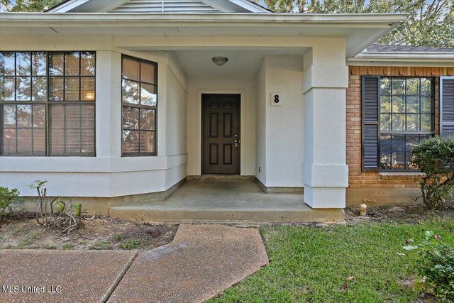 8 Ridgeway Place, Clinton, MS 39056