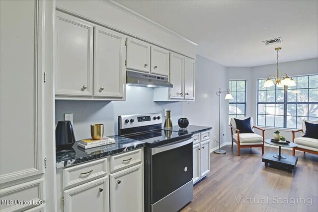 8 Ridgeway Place, Clinton, MS 39056