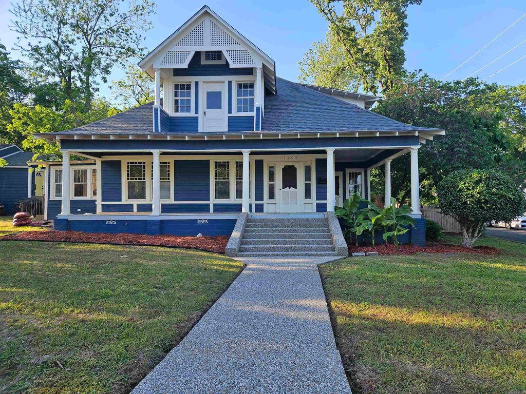 1202 Hobson Avenue, Hot Springs, AR 71913
