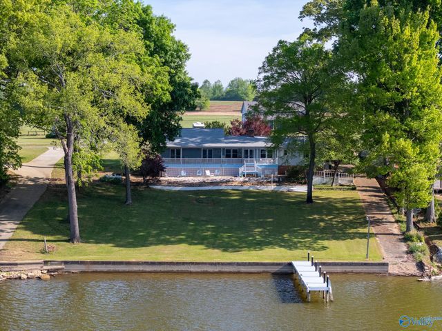 17900 Lakeside Estates Road, Athens, AL 35614