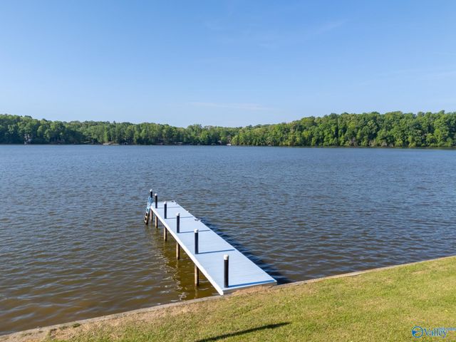 17900 Lakeside Estates Road, Athens, AL 35614