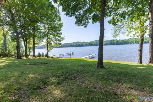 17900 Lakeside Estates Road, Athens, AL 35614