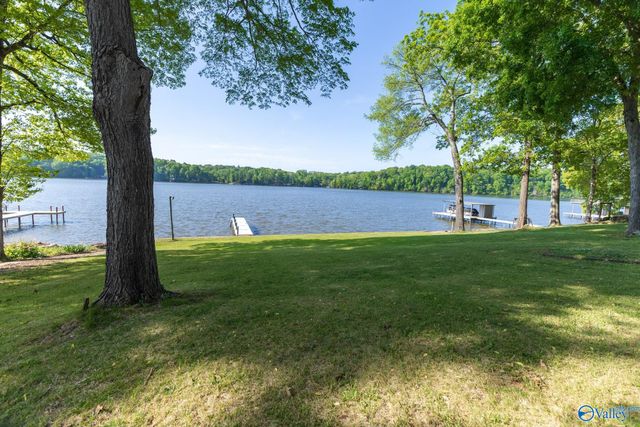 17900 Lakeside Estates Road, Athens, AL 35614