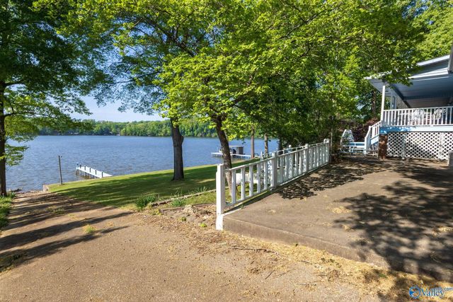 17900 Lakeside Estates Road, Athens, AL 35614